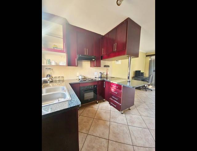 2 BEDROOM PROPERTY TO RENT IN KYALAMI HILLS